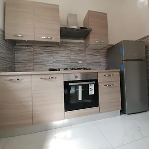 https://la-maison-deluxe-lodi.it-lombardy.com